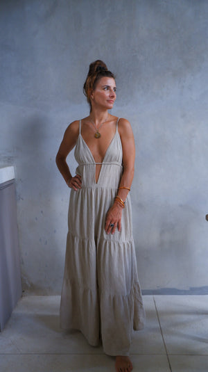Farah Dress - Elegance in Simplicity